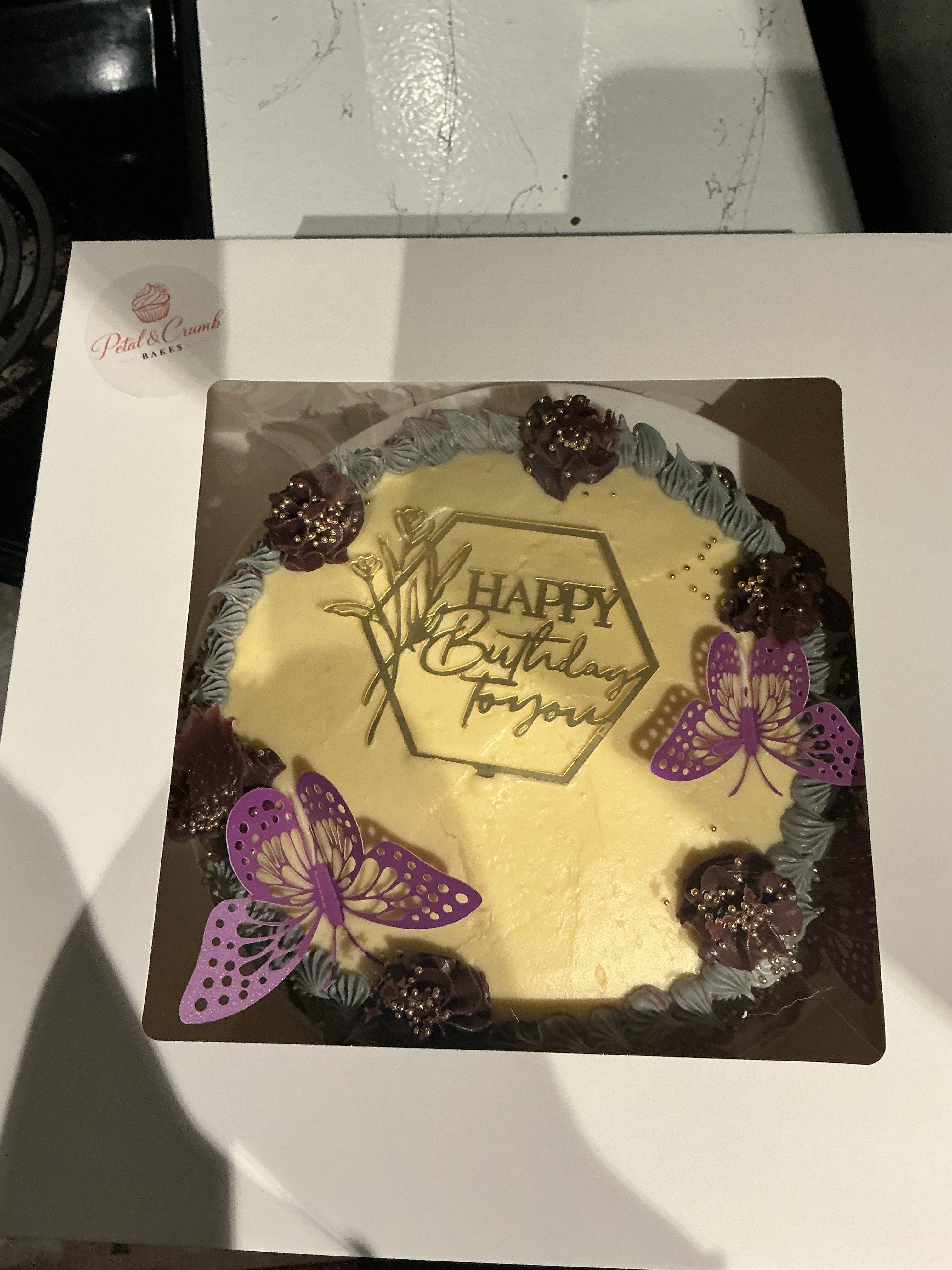 Custom Cupcakes – Petal & Crumbs Bakes