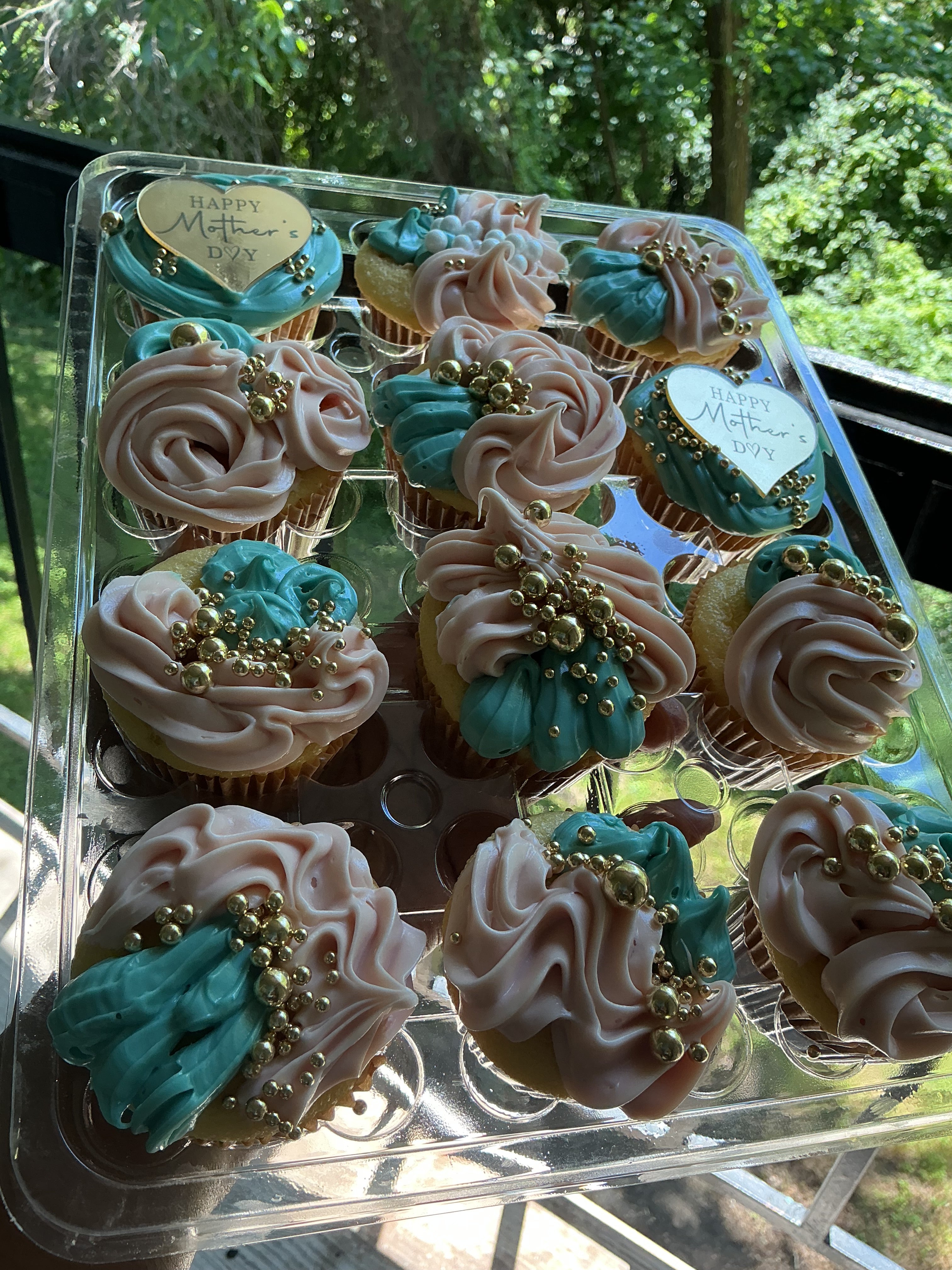 Custom Cupcakes – Petal & Crumbs Bakes